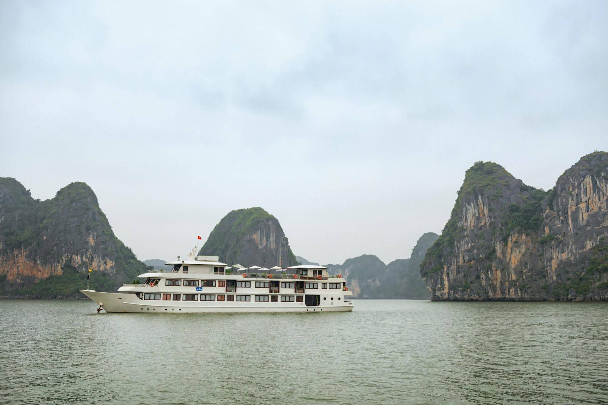 La Vela Premium Cruise - Managed By Paradise Cruises Халонг Екстер'єр фото